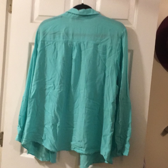 Plus size blouse - Picture 3 of 5